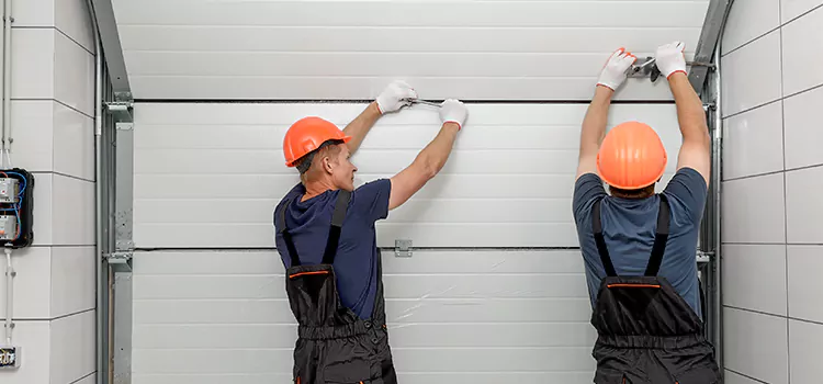 Choose Us for Your Garage Door Needs in Wallingford Center