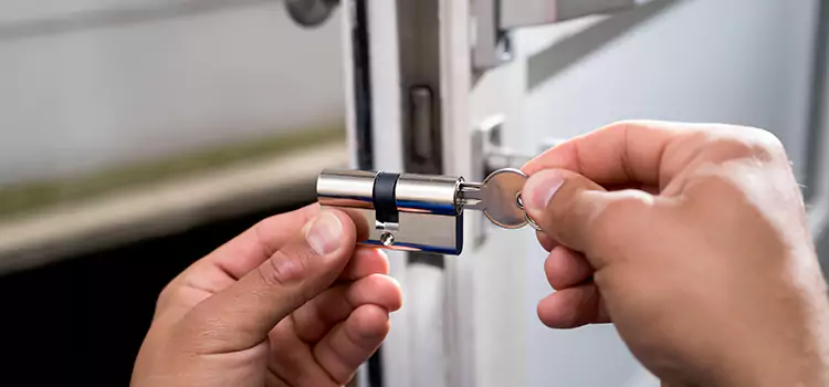 Emergency Locksmith for House Wallingford Center