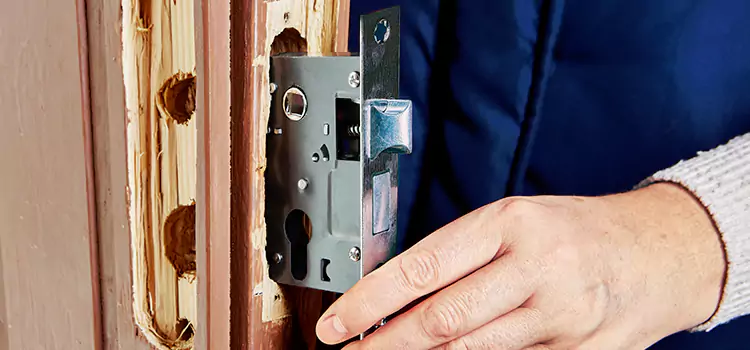 Garage Door Lock Replacement Wallingford Center